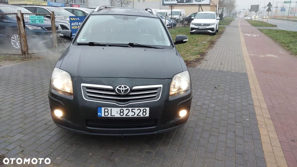 Toyota Avensis 2.2 D-CAT Sol - 1