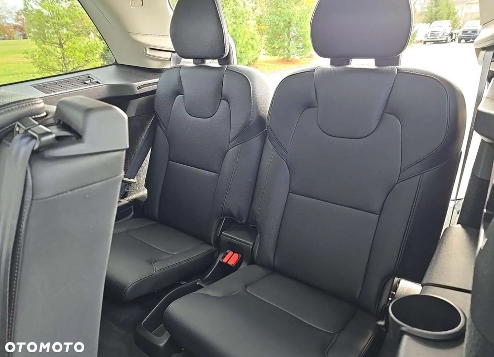 Volvo XC 90 - 11