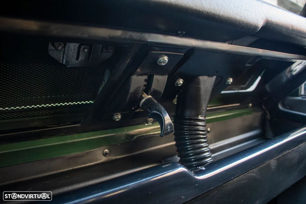 Land Rover Defender 90 2.5 TD5 Metal Top - 14