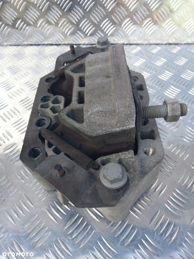 PODUSZKA SKRZYNI BIEGÓW SCANIA NTG - 4