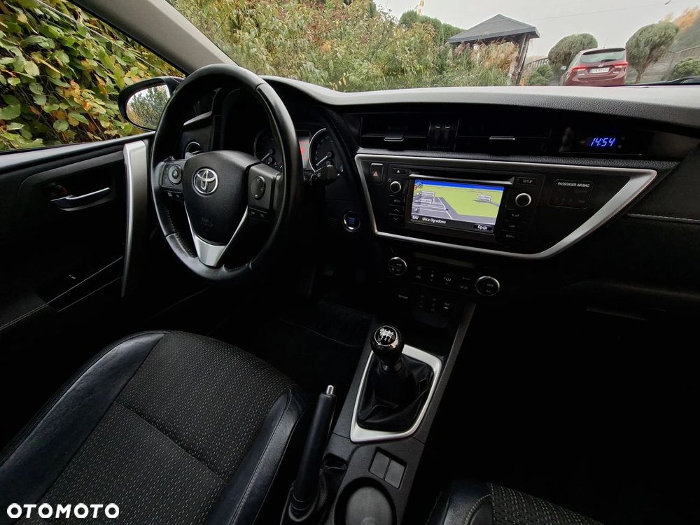 Toyota Auris 1.6 Valvematic Executive - 22