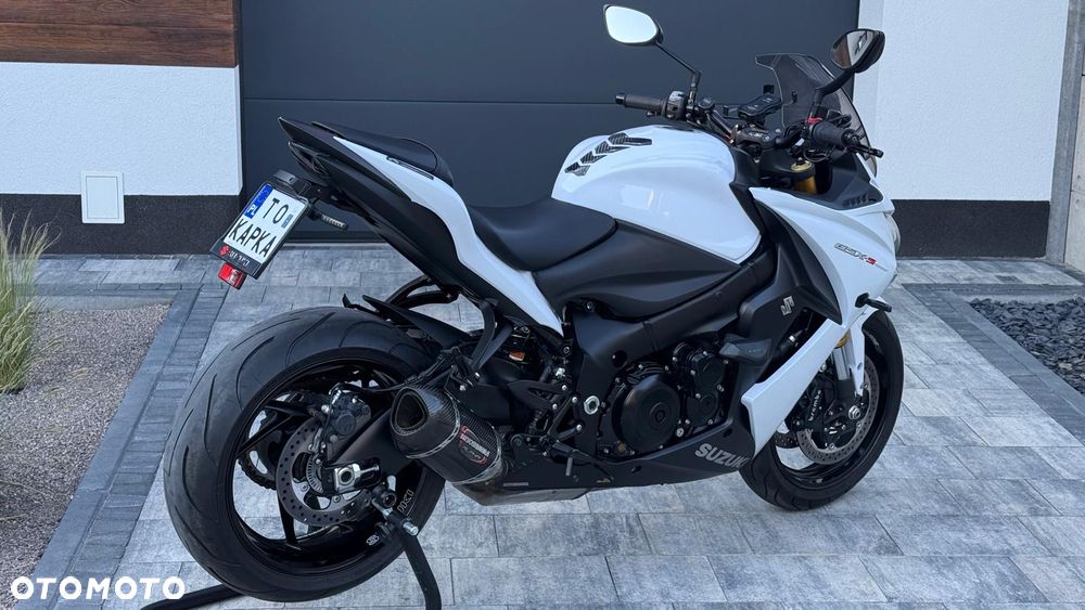 Suzuki GSX 1000 - 7
