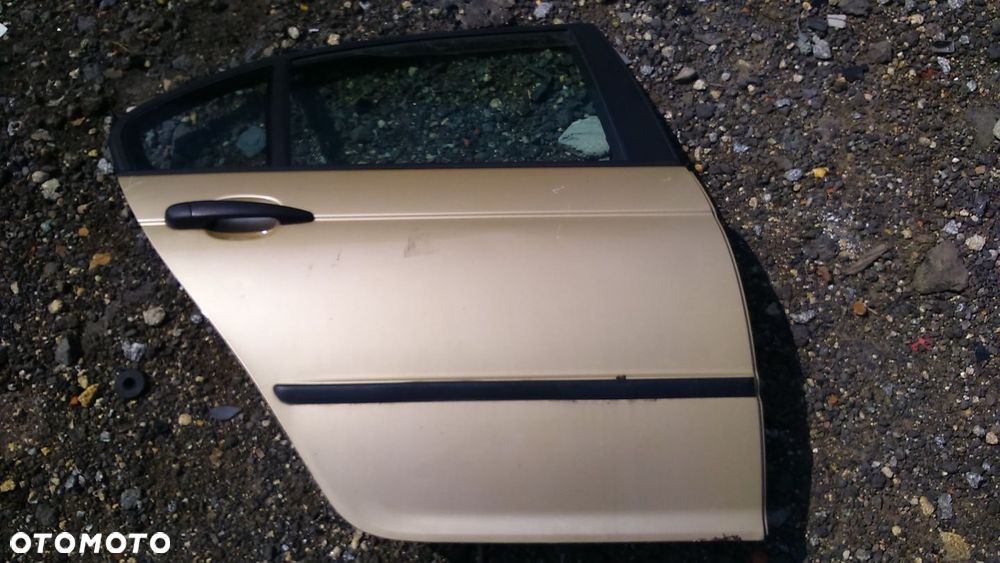 BMW E46 SEDAN KOMPLETNE DRZWI PRAWY TYŁ KOLOR LIGHTGELB - 1