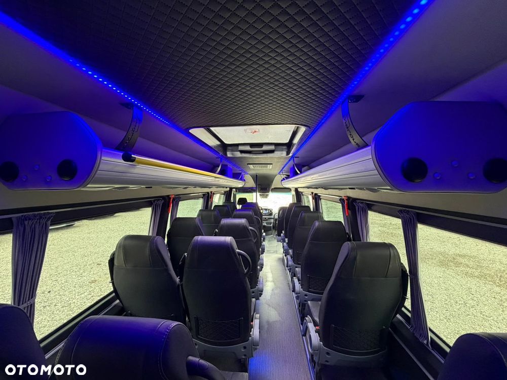 Mercedes-Benz Sprinter 519 - 22