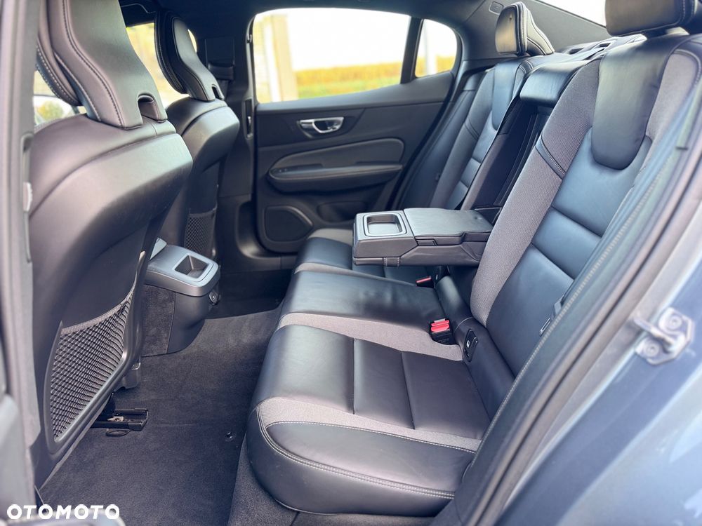 Volvo S60 - 16