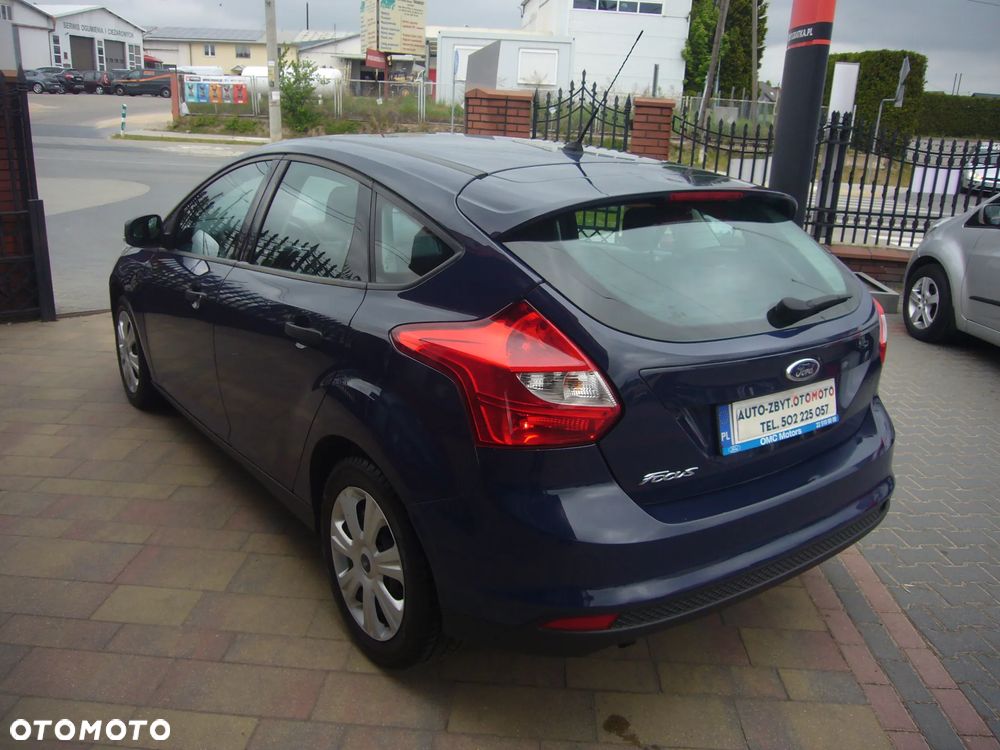 Ford Focus 1.6 Trend - 9