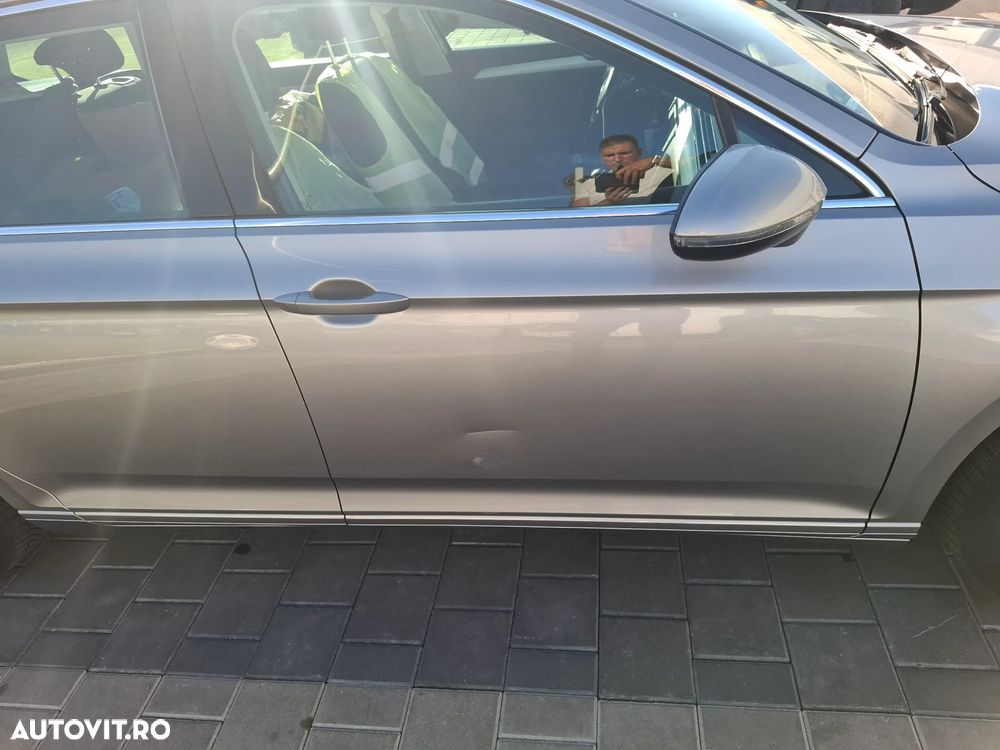 Volkswagen Passat Variant 2.0 TDI (BlueMotion Technology) Comfortline - 14