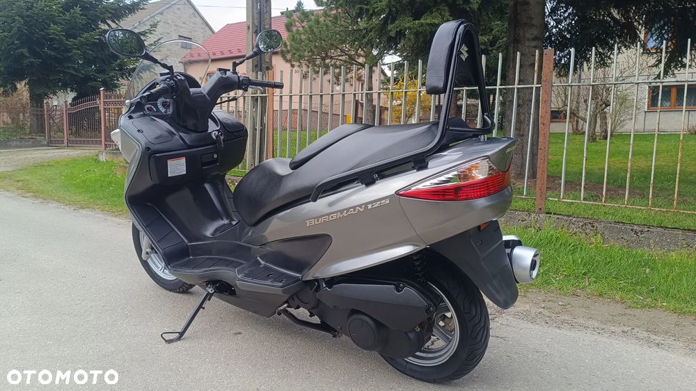 Suzuki Burgman - 3