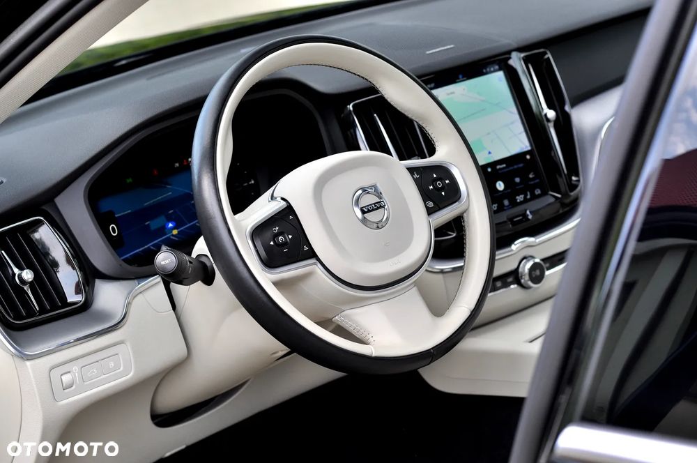 Volvo XC 60 T6 AWD Plug-In Hybrid Inscription - 17