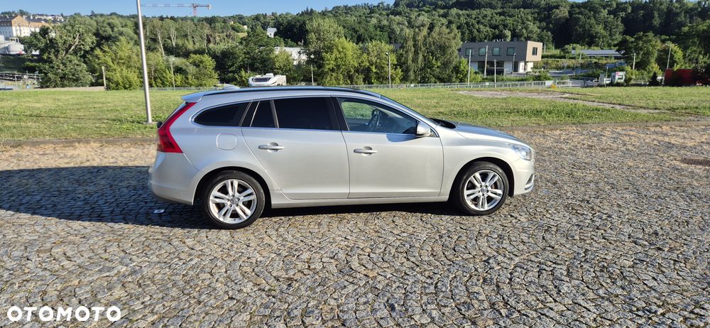 Volvo V60 D5 AWD Geartronic Summum - 7