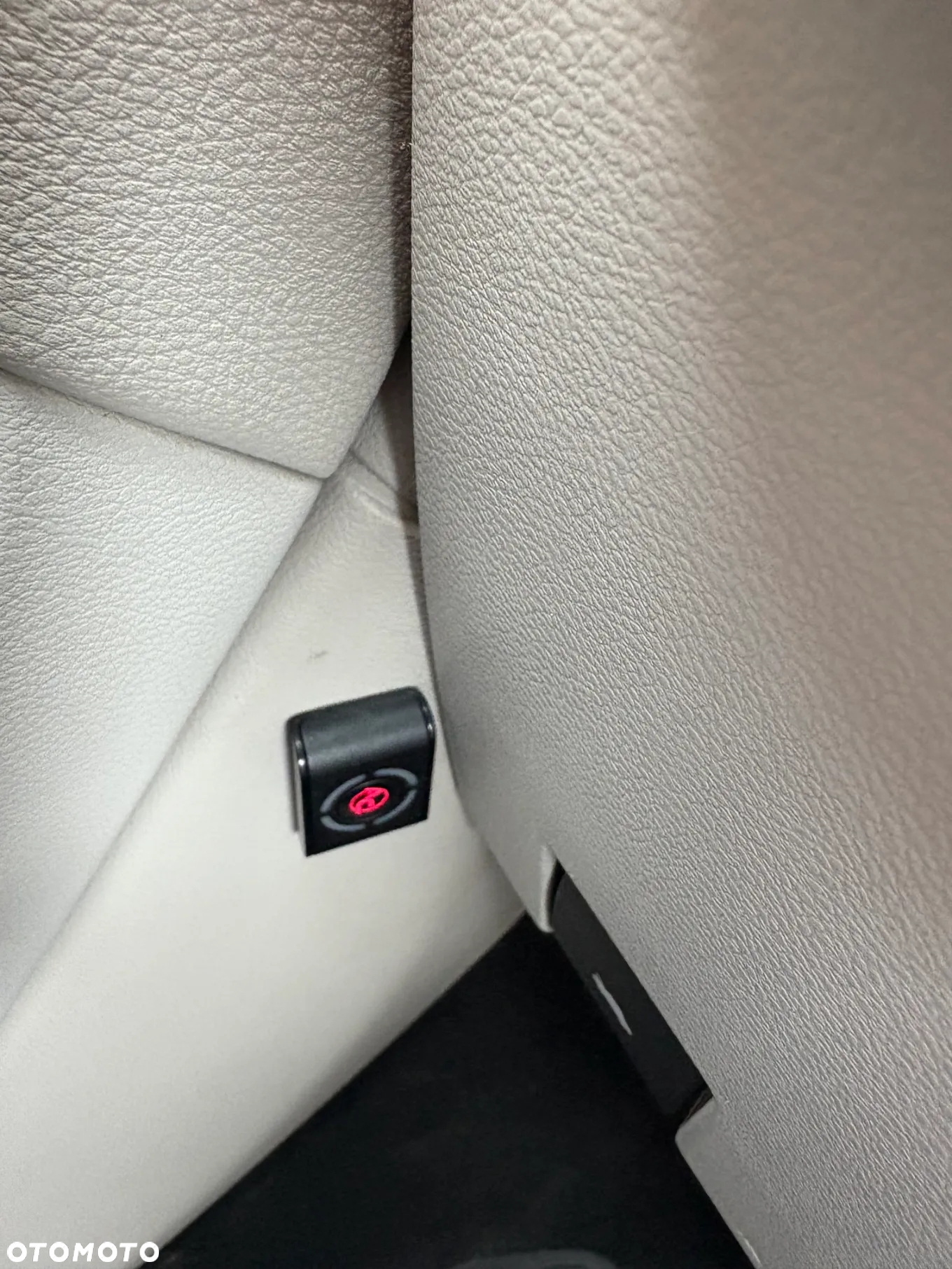 Chrysler Pacifica - 29