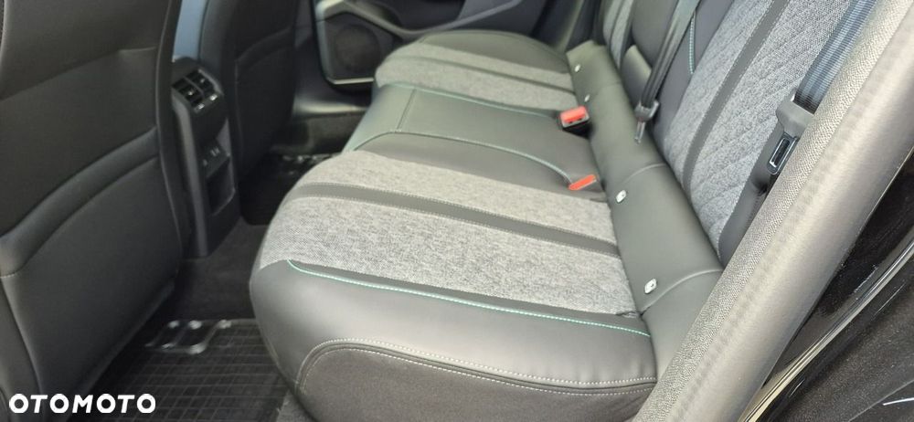 Peugeot 408 1.2 PureTech Allure S&S EAT8 - 24