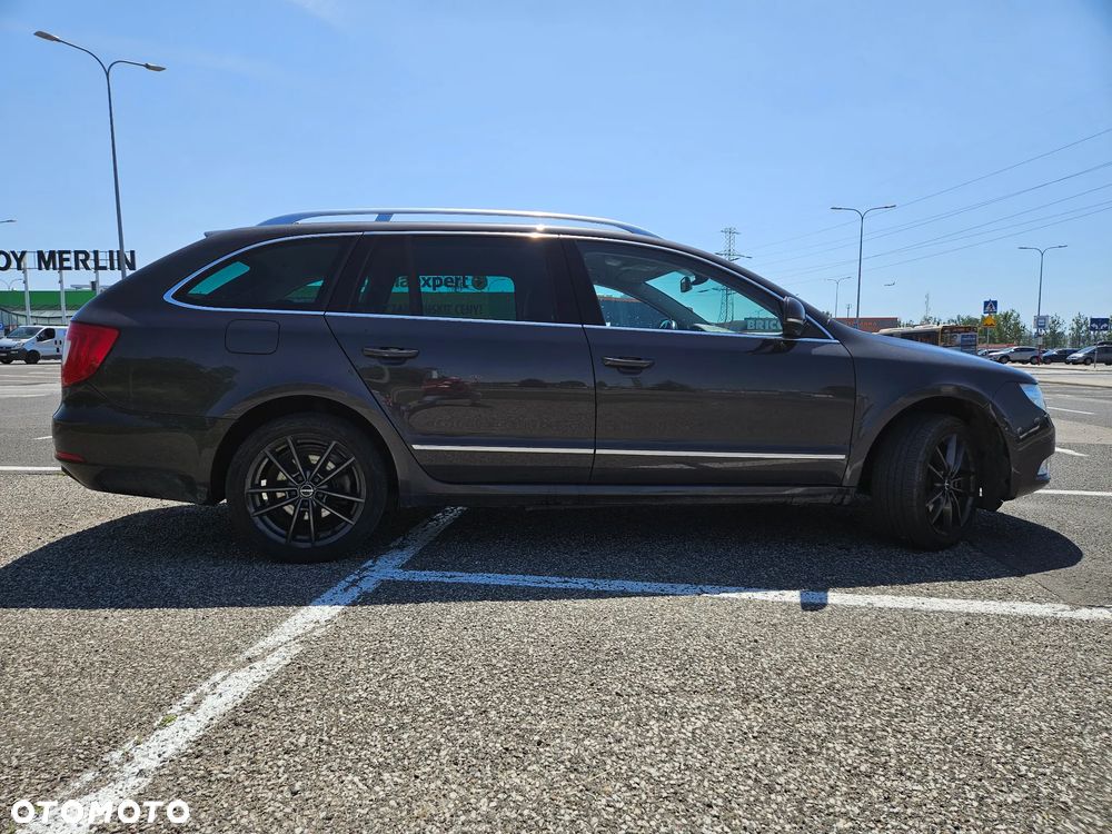 Skoda Superb 2.0 TDI Elegance DSG - 3