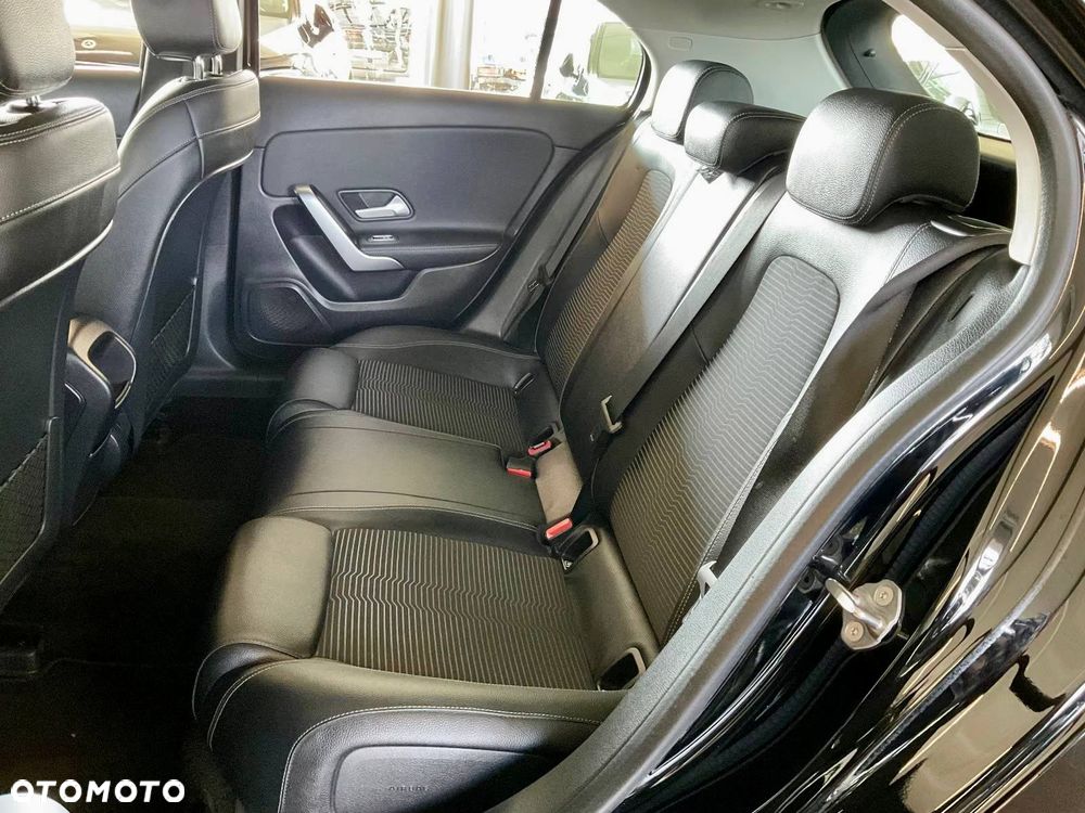 Mercedes-Benz Klasa A 220 Progressive 7G-DCT - 16