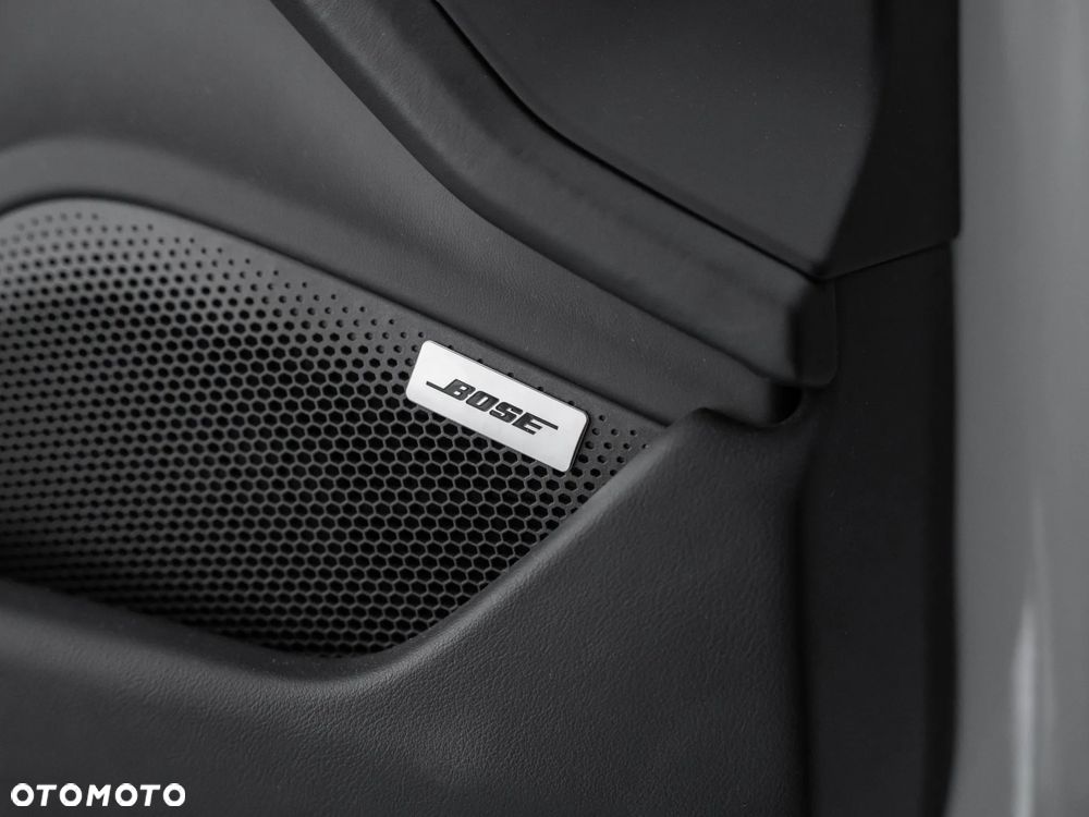 Porsche Taycan Turbo - 27
