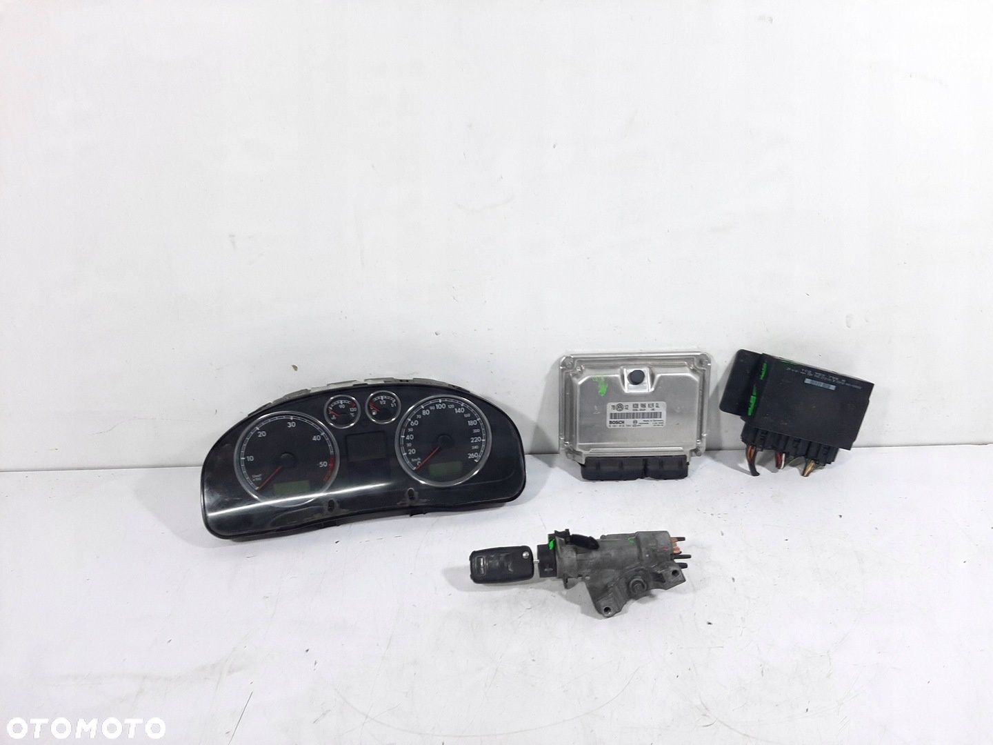 VW PASSAT B5 KOMBI LIFT 1.9TDI 03R STEROWNIK SILNIKA BOSCH 038906019GL - 1