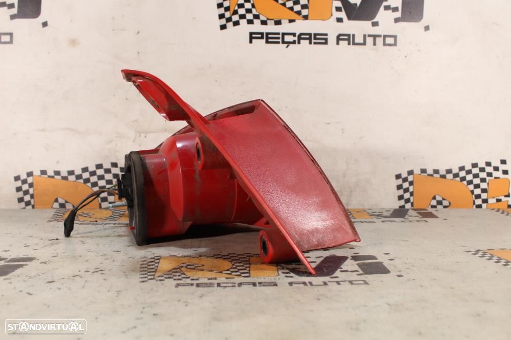 Farolim Direito Seat Leon (1P1)  Farolim Direito Do Chassi Seat Leon 1 - 3