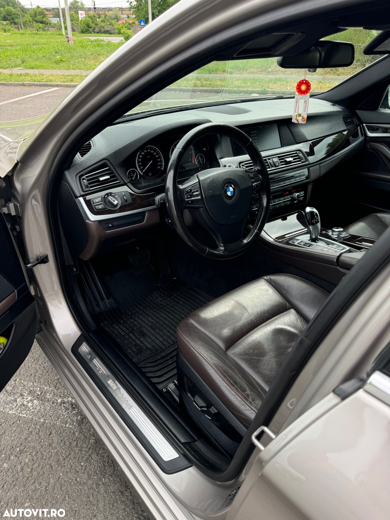 BMW Seria 5 525d xDrive - 5