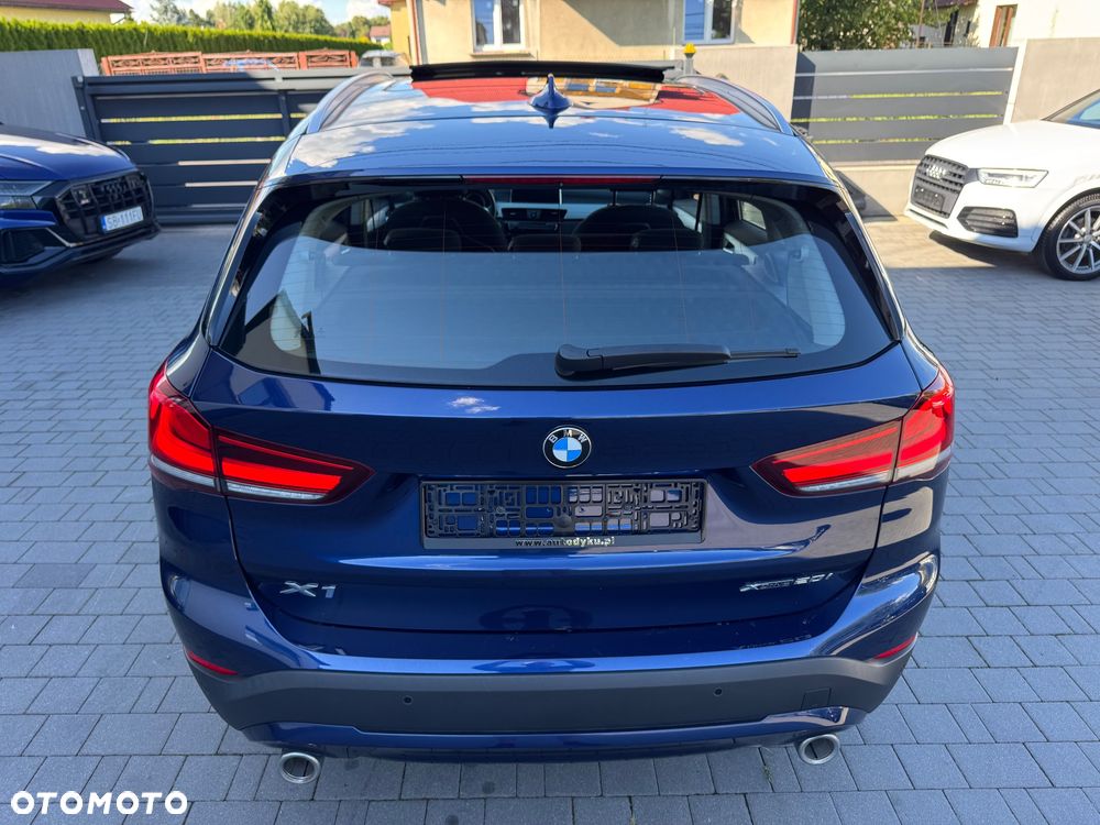 BMW X1 xDrive20i Advantage sport - 11