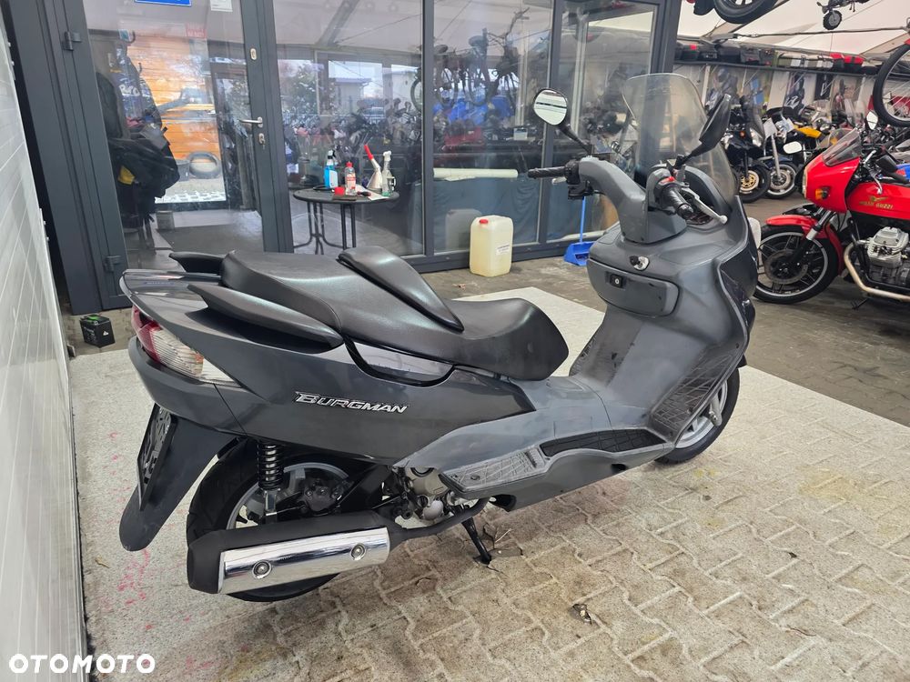 Suzuki Burgman - 6