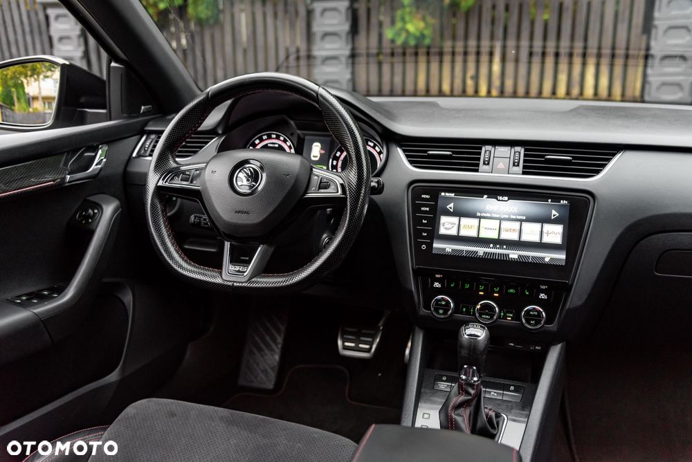 Skoda Octavia 2.0 TDI 4x4 DSG RS - 26