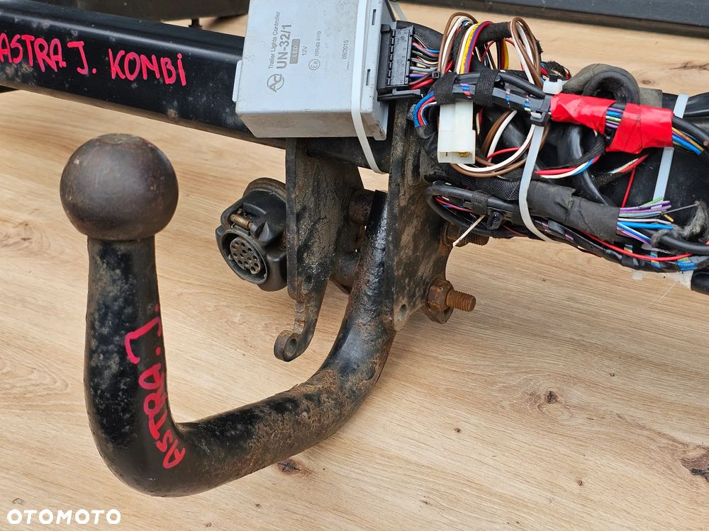 HAK HOLOWNICZY WIĄZKA MODUŁ 13 PIN OPEL ASTRA J KOMBI BOSAL - 4