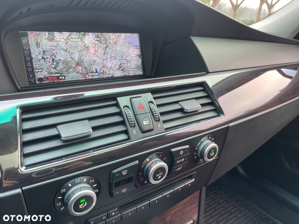 BMW Seria 5 530d Edition Exclusive - 32