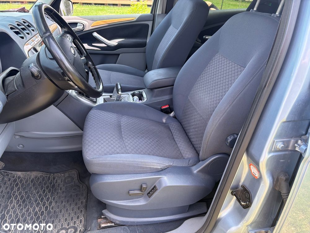 Ford Galaxy 2.0 Ghia - 9