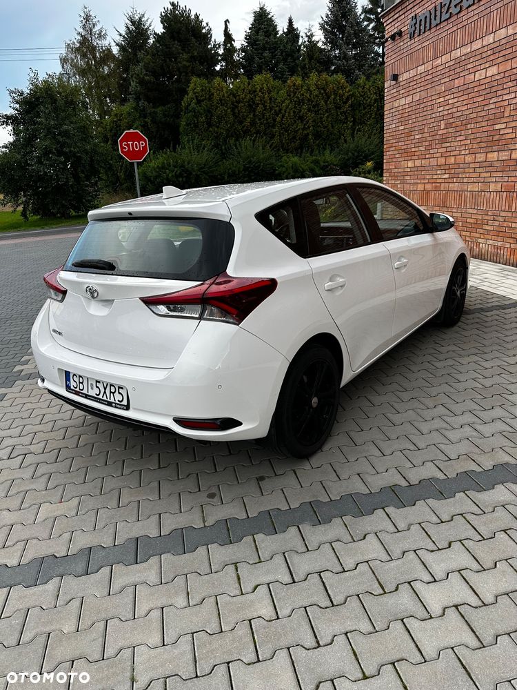 Toyota Auris 1.33 VVT-i Comfort - 12