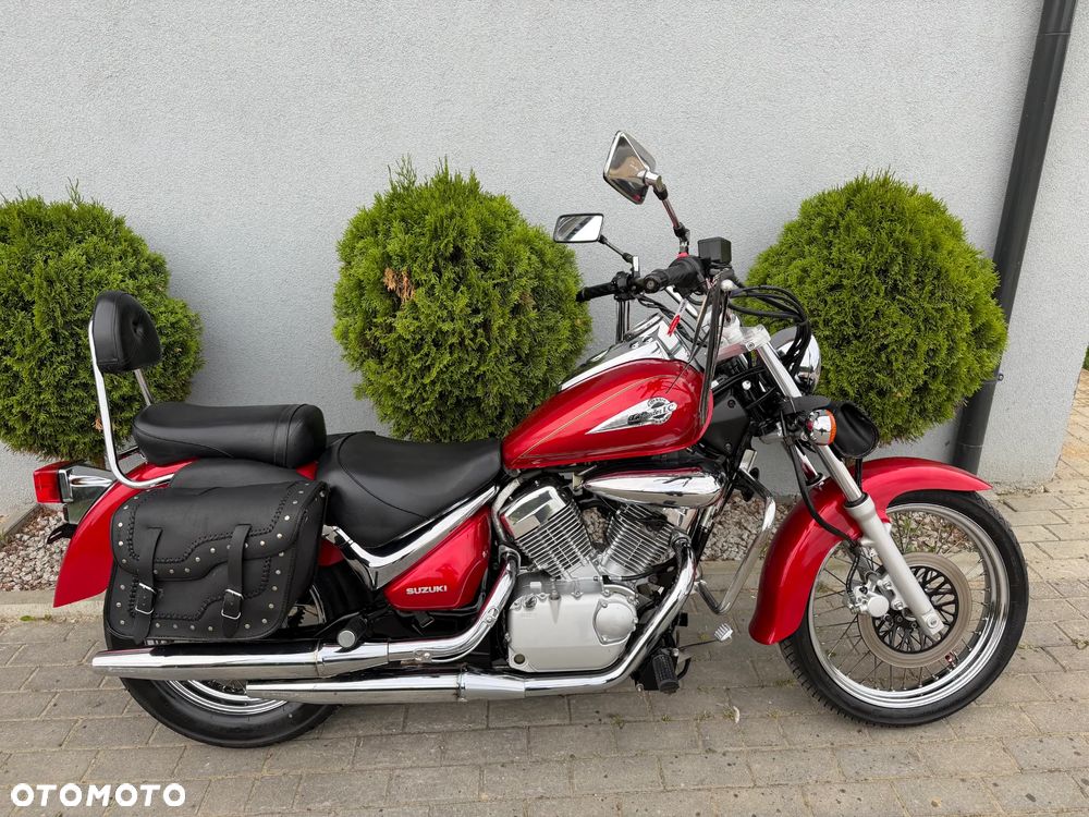 Suzuki Intruder - 9