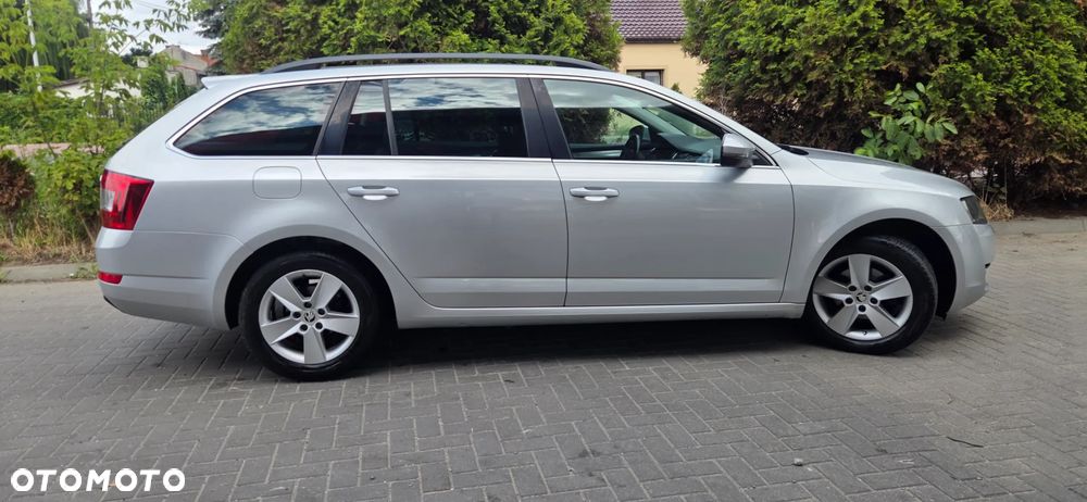 Skoda Octavia 1.6 TDI DPF Ambiente - 16