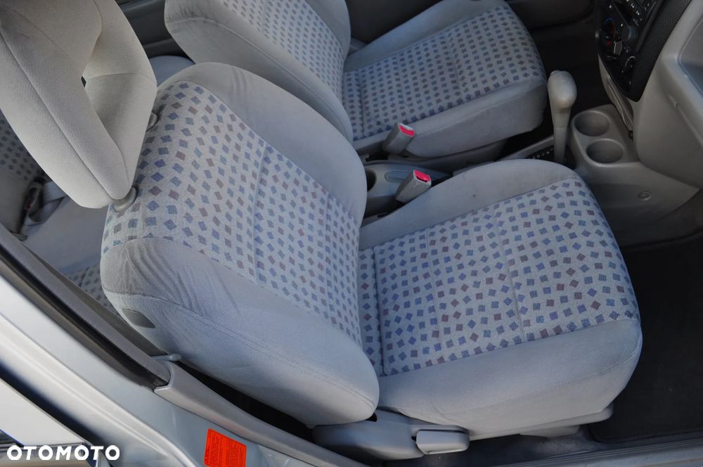 Mazda Demio - 24