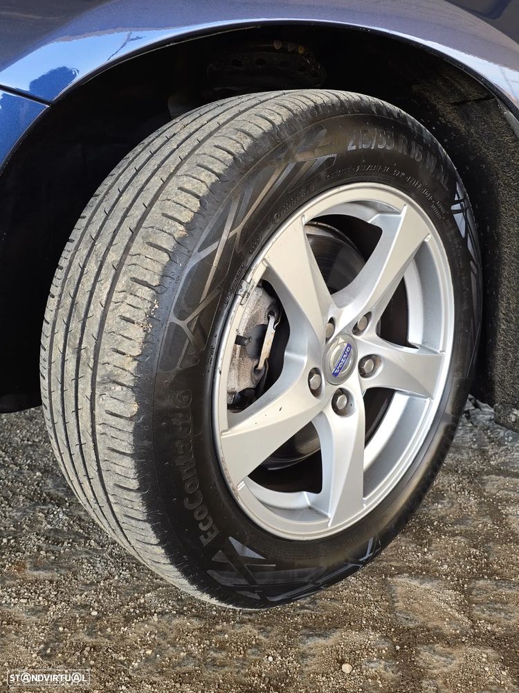 Volvo V60 2.0 D4 Kinetic - 24