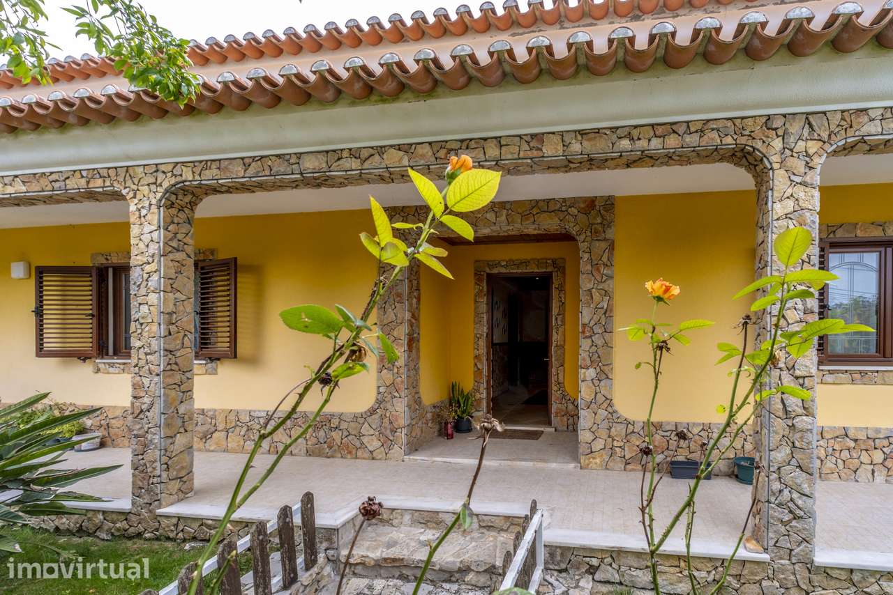 Moradia T2 +2 com piscina, Mafra - Grande imagem: 2/32