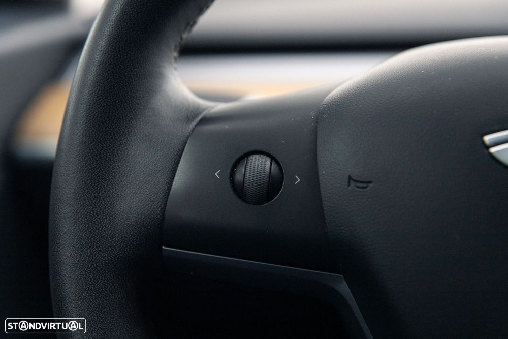 Tesla Model 3 Standard RWD Plus - 26