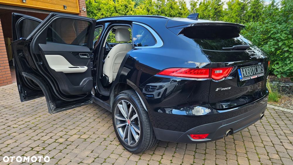 Jaguar F-Pace - 18