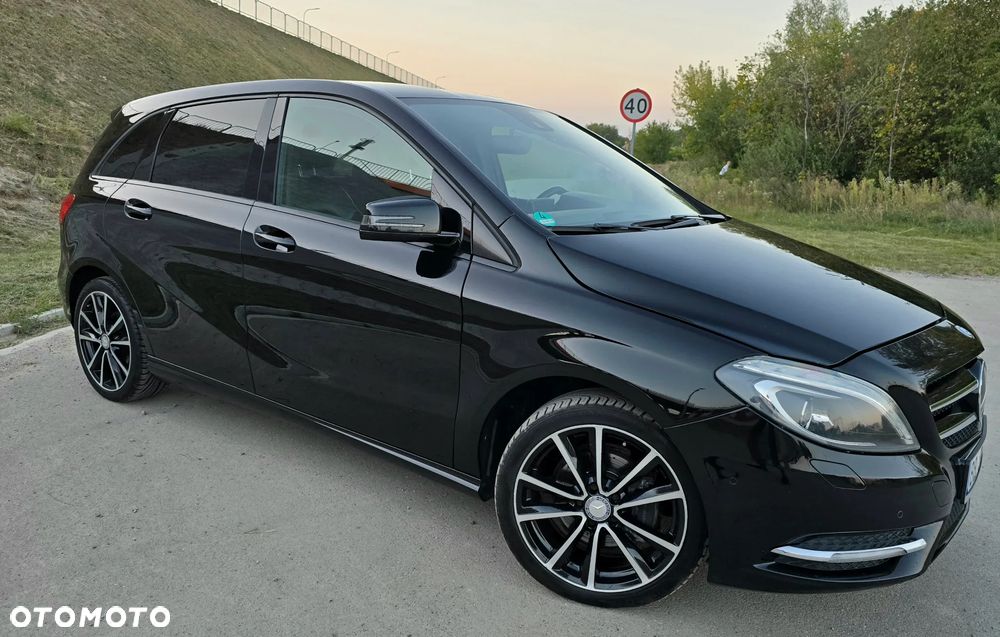 Mercedes-Benz Klasa B 200 BlueEFFICIENCY Edition 1 - 24