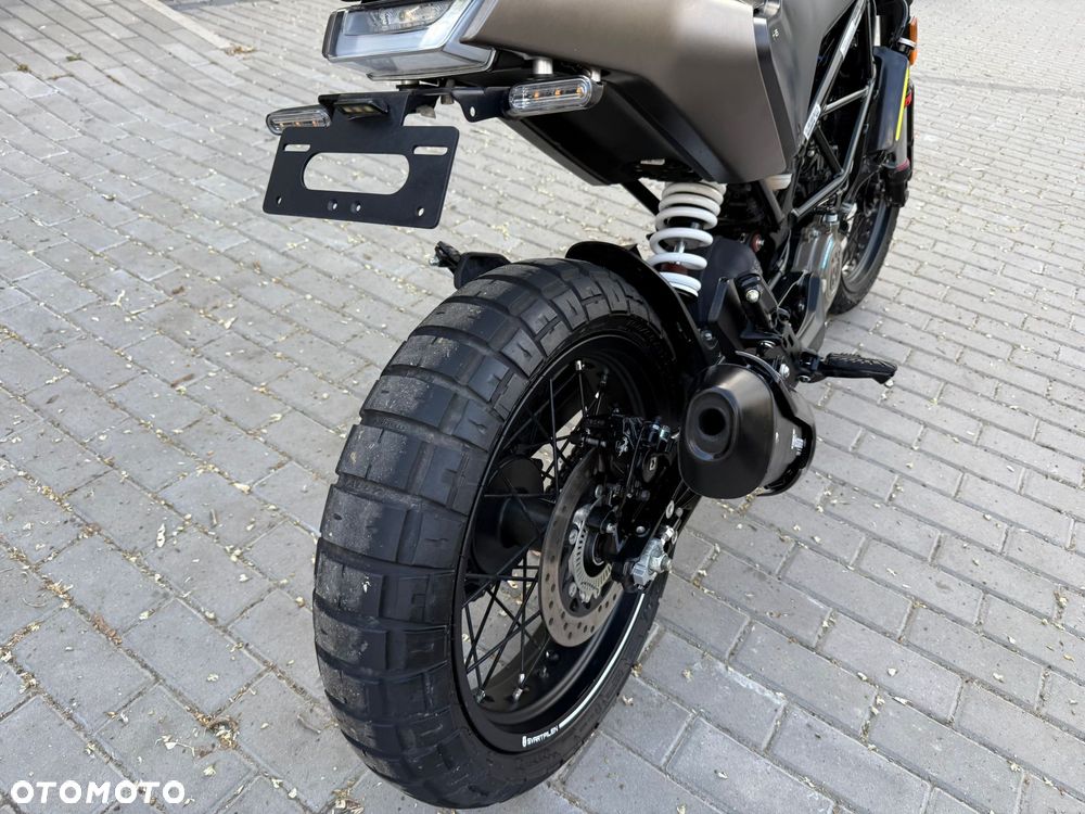 Husqvarna Svartpilen - 2