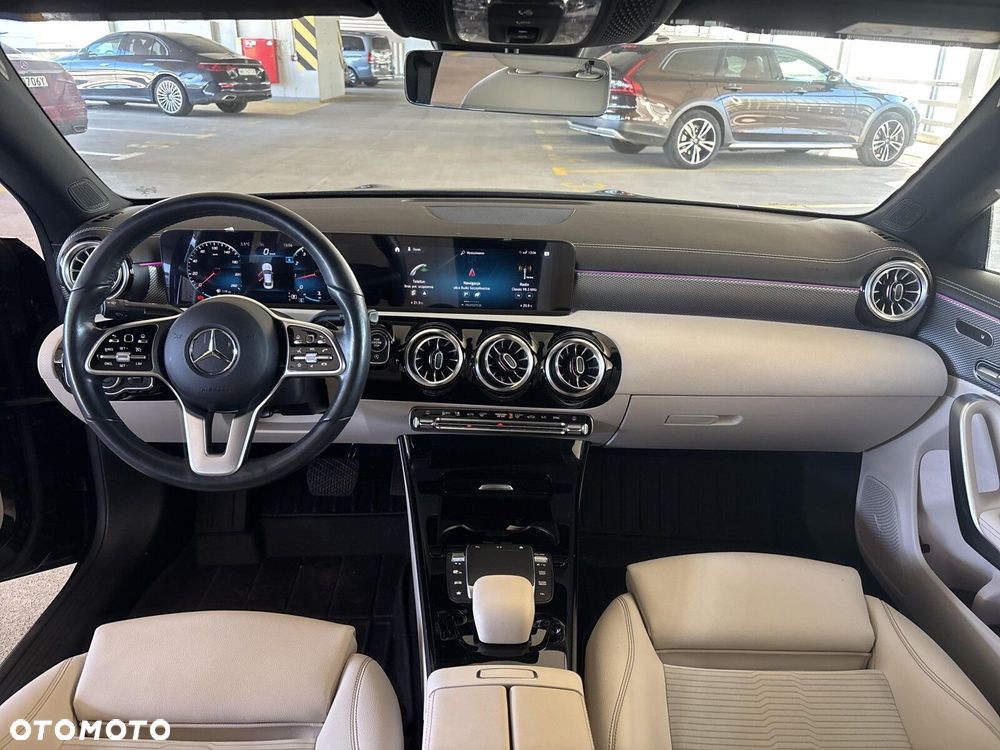 Mercedes-Benz CLA - 13