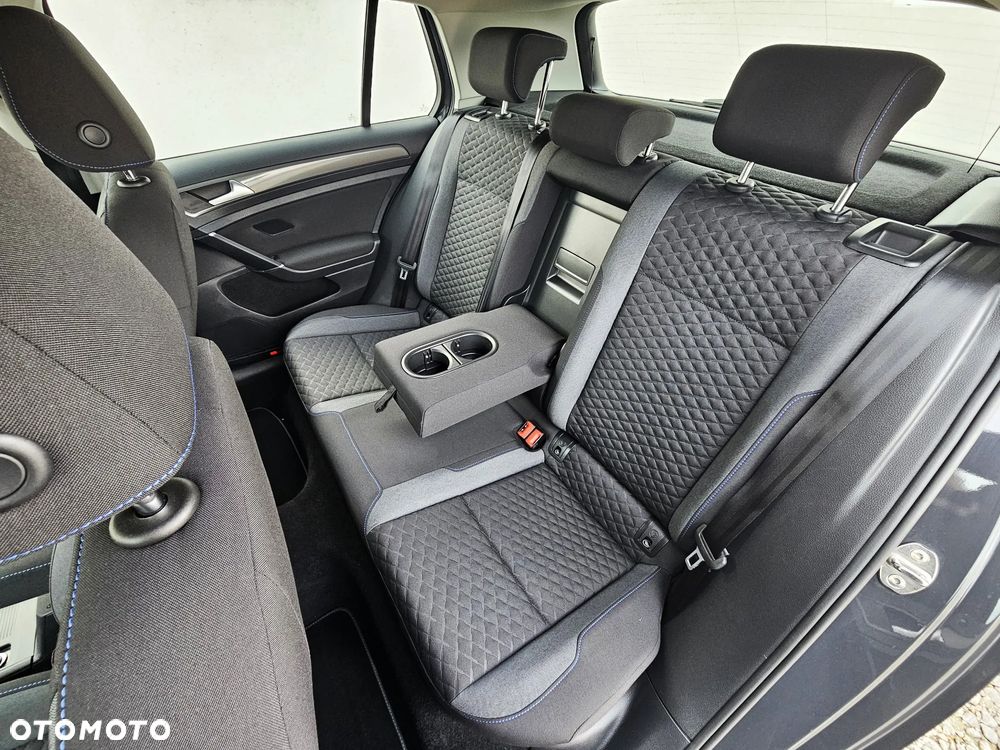Volkswagen Golf 1.4 TSI BMT Comfortline - 12