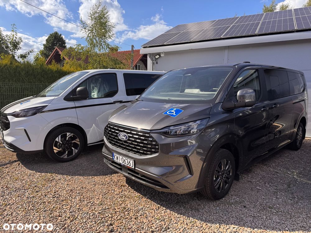 Ford Tourneo Custom - 17