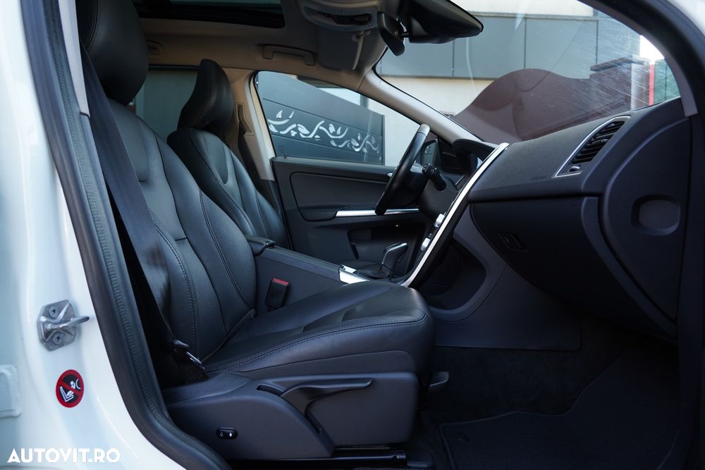 Volvo XC 60 D4 Geartronic Summum - 9