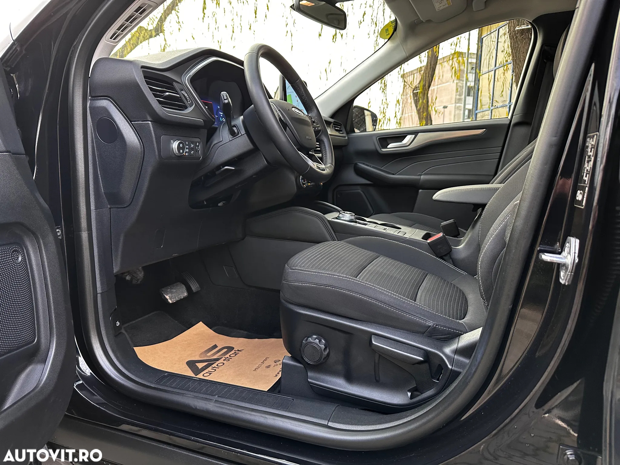 Ford Kuga 2.5 Duratec FHEV FWD Titanium - 16