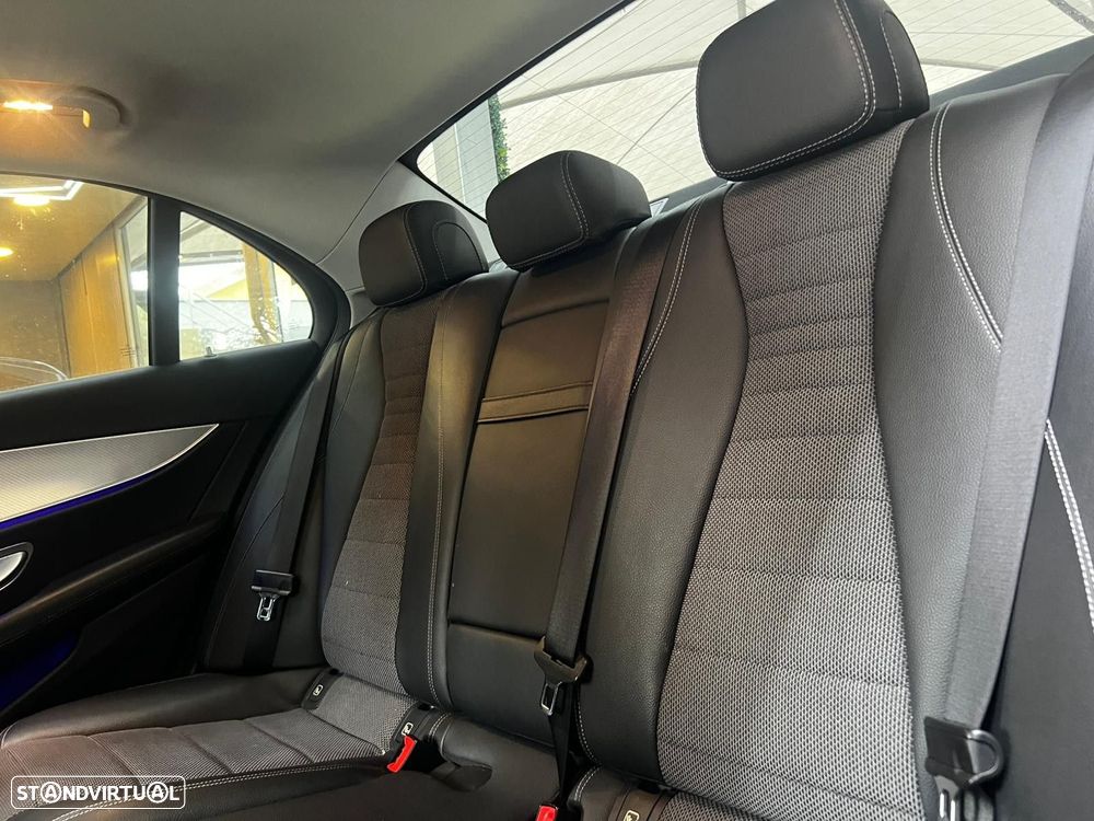 Mercedes-Benz E 300 de Avantgarde - 12