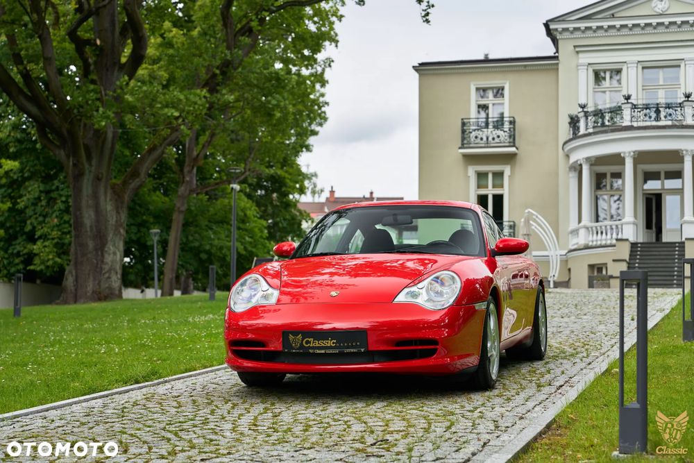 Porsche 911 Carrera - 16