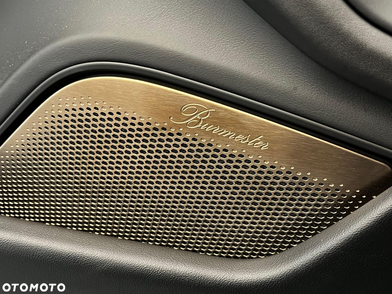 Porsche Taycan - 8