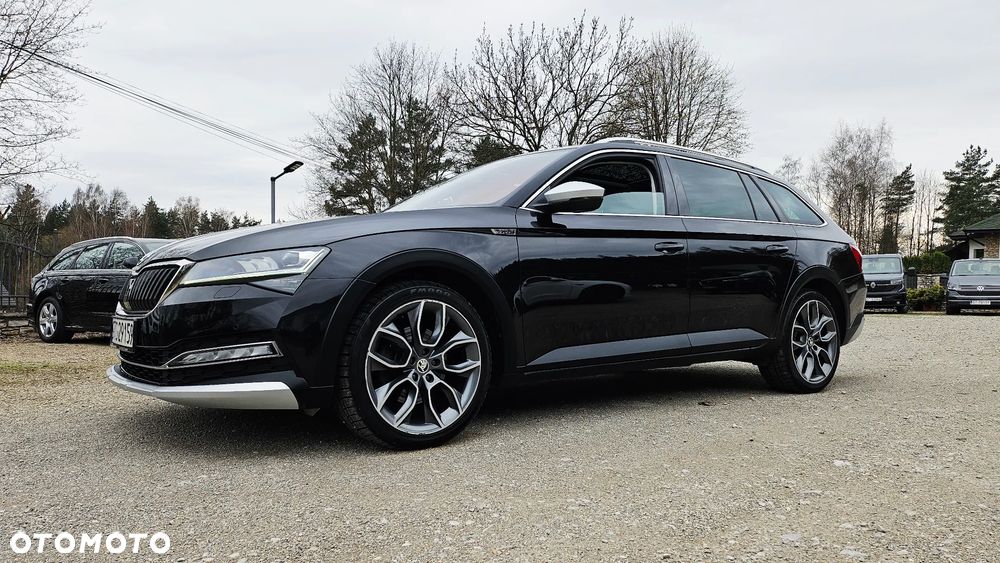 Skoda Superb 2.0 TDI SCR 4x4 Scout DSG - 20