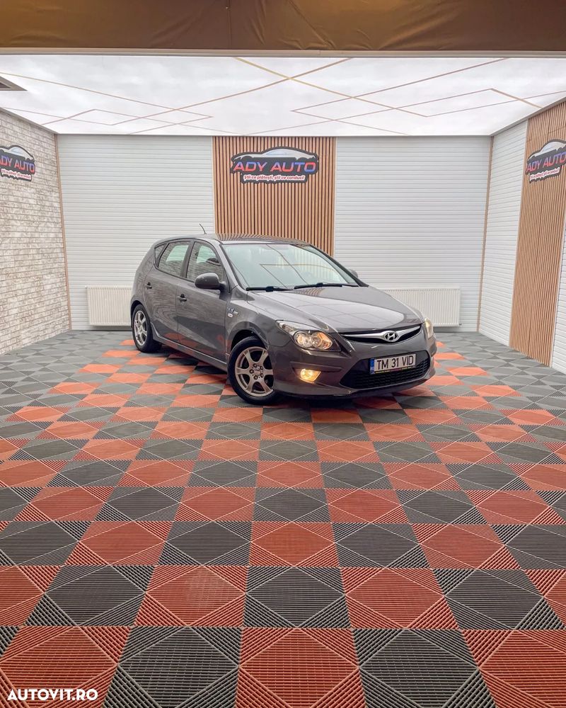 Hyundai i30 CW 1.6 CRDI GL Comfort - 3