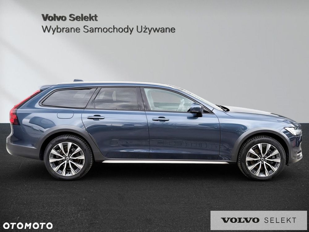 Volvo V90 Cross Country - 5
