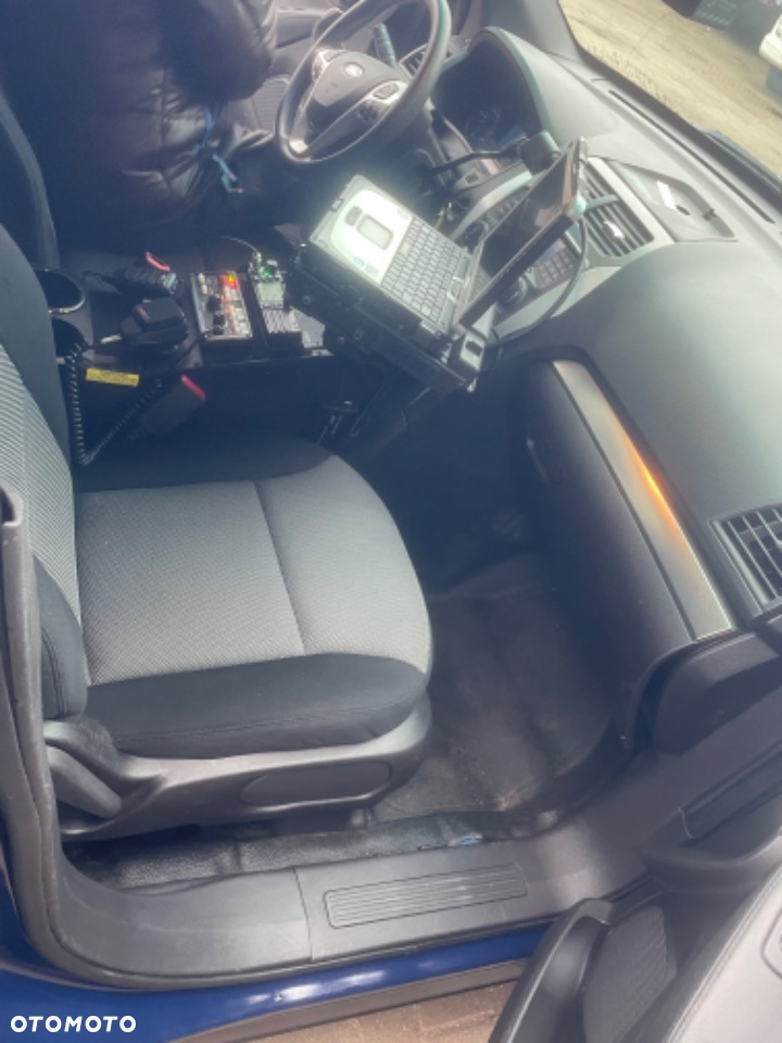 Ford Explorer - 11